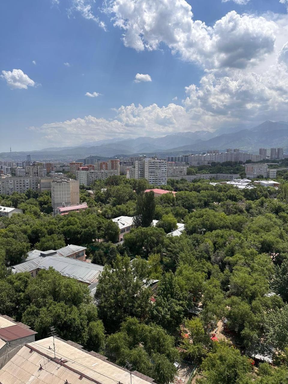 Солнечная Лагуна Almaty Exterior foto